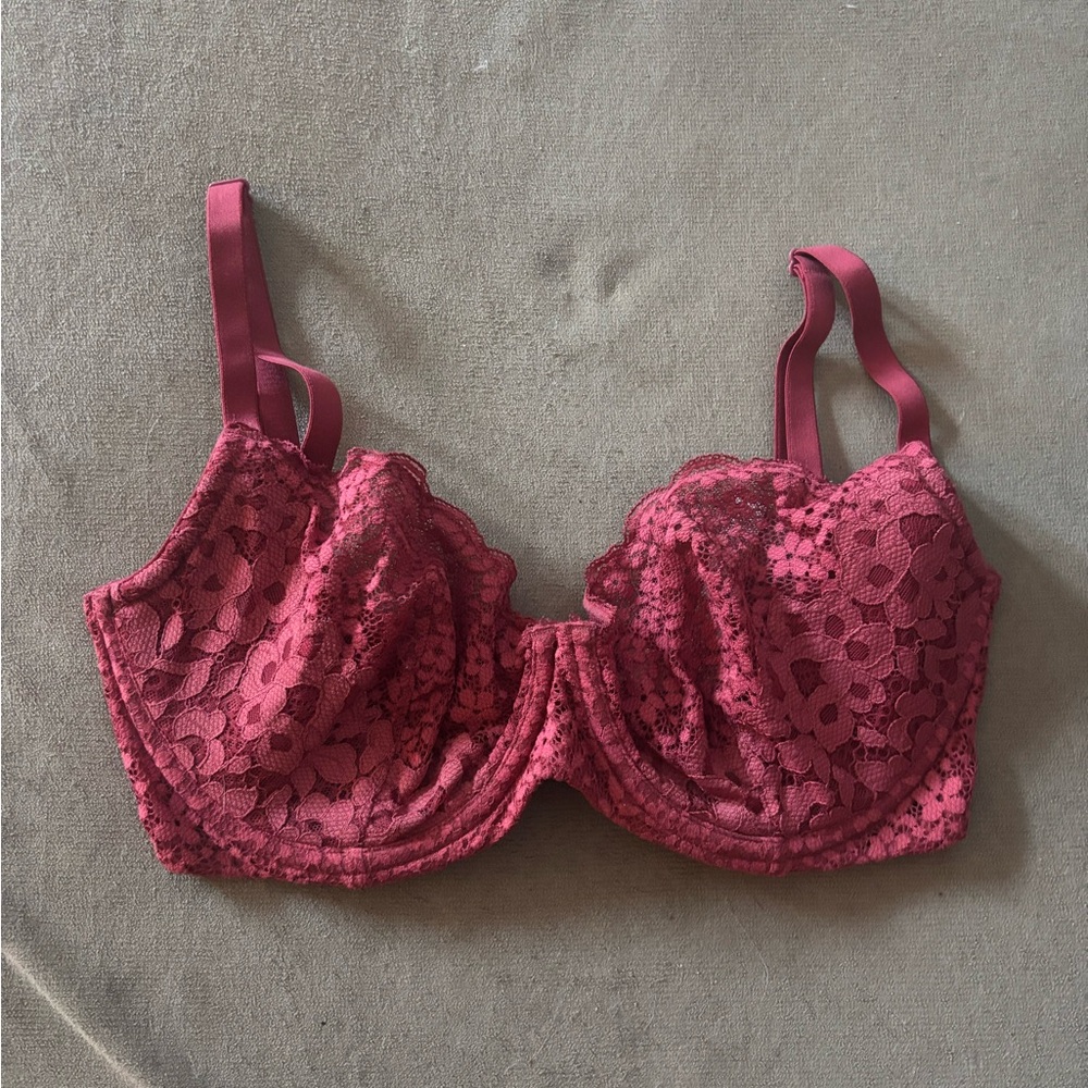 Victoria's Secret Rose Lace Underwire Bra